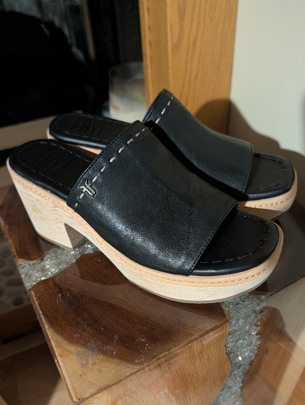 Frye Hazel 2 Platform Slides sz 8 in Black Leather & Natural Wood - Picture 4 of 16